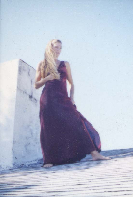 WOMAN IN RED/ROOF - CMT - photography - photo ID# aquawoman CT002
