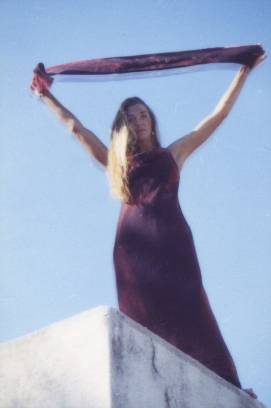 WOMAN IN RED/ROOF - CMT - photography - photo ID# aquawoman CT008