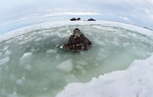 Marcus Fillinger  -   15 BELOW  -  2005  Polar Challenge